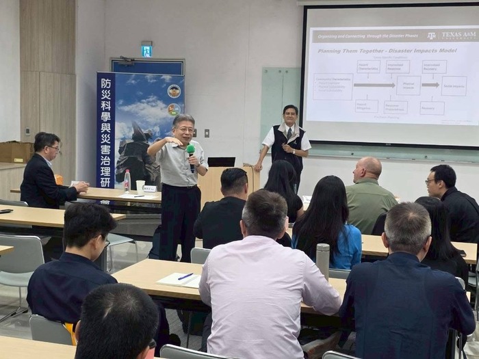 陳亮全教授演講