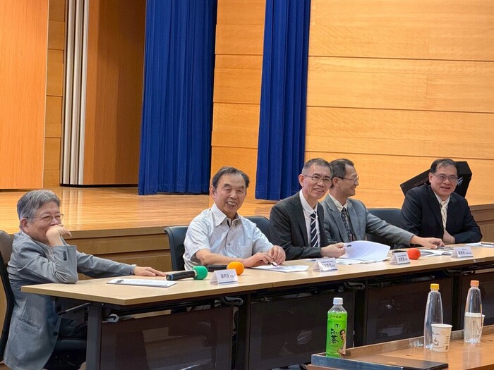 現場教授們熱烈交流中