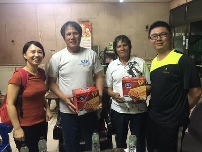 本所王雪卿老師、邱昱綸研究生與當地太魯閣族反亞泥自救會成員合影。