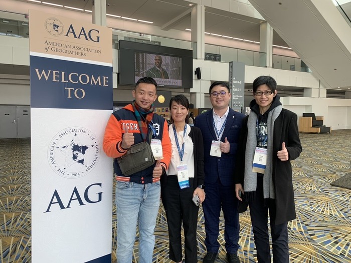 本所李友皓、鄭依婷、李玠育參加2025 AAG Annual Meeting發表研究