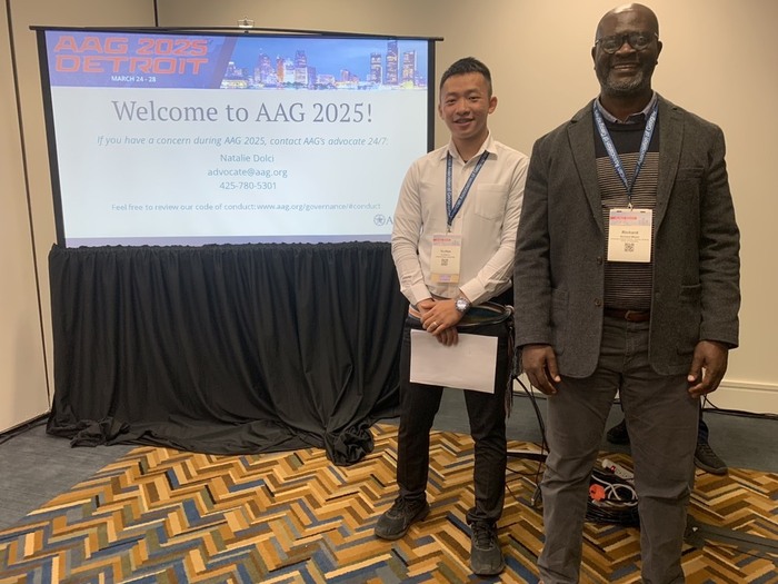 本所李友皓、鄭依婷、李玠育參加2025 AAG Annual Meeting發表研究